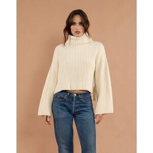 RAGA NWT Women’s Tashi Fisherman Winter White Turtleneck Sweater size Small